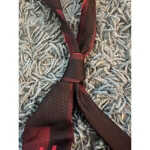 ENRICO CAPUCCI Men's 100% Silk Tie ~ Red ~ Geometric ~ Hand Made!
